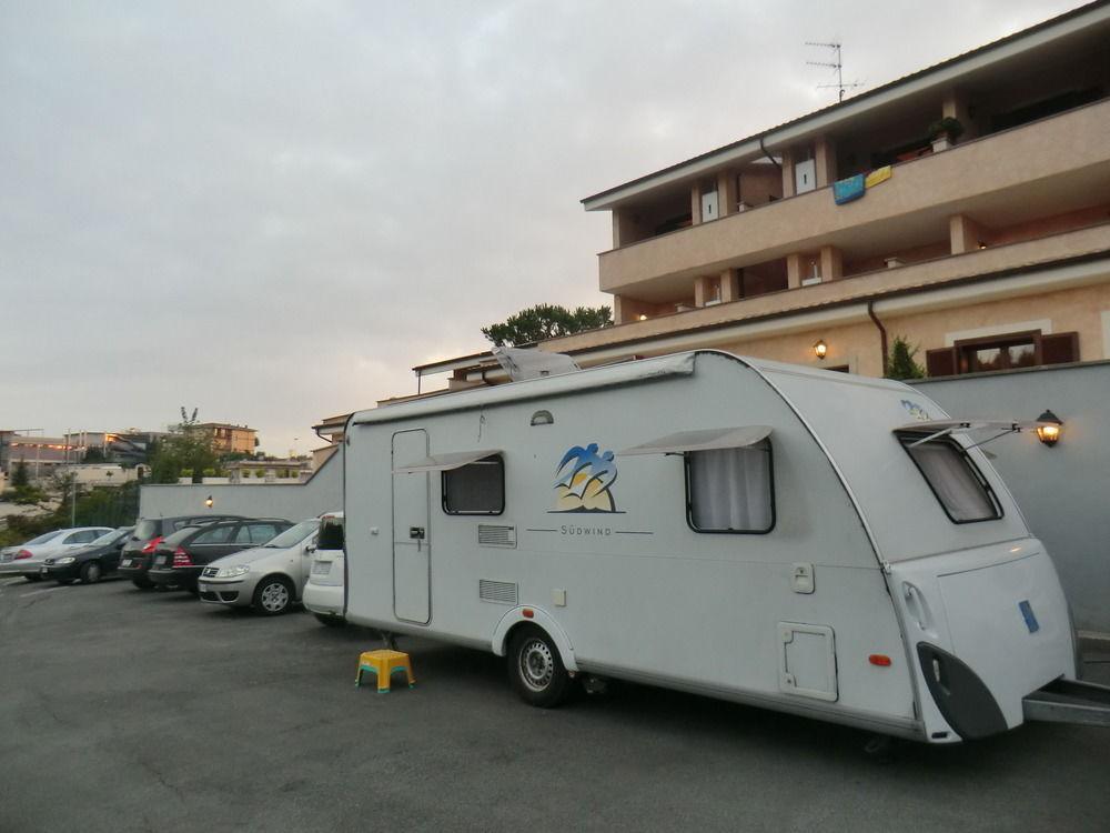 Il Casaletto Dei Ludi Aparthotel Aranova Ngoại thất bức ảnh