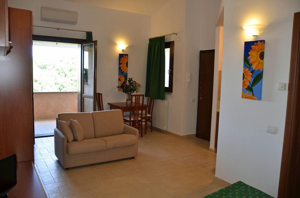 Il Casaletto Dei Ludi Aparthotel Aranova Ngoại thất bức ảnh