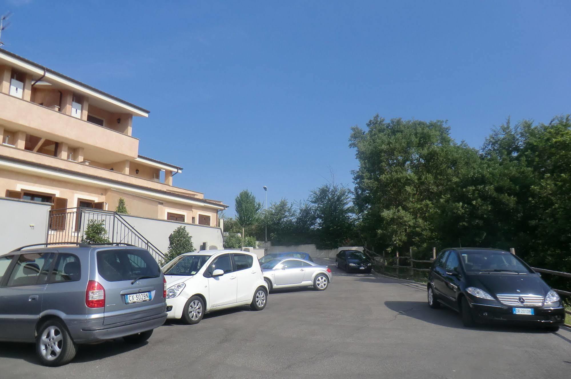 Il Casaletto Dei Ludi Aparthotel Aranova Ngoại thất bức ảnh